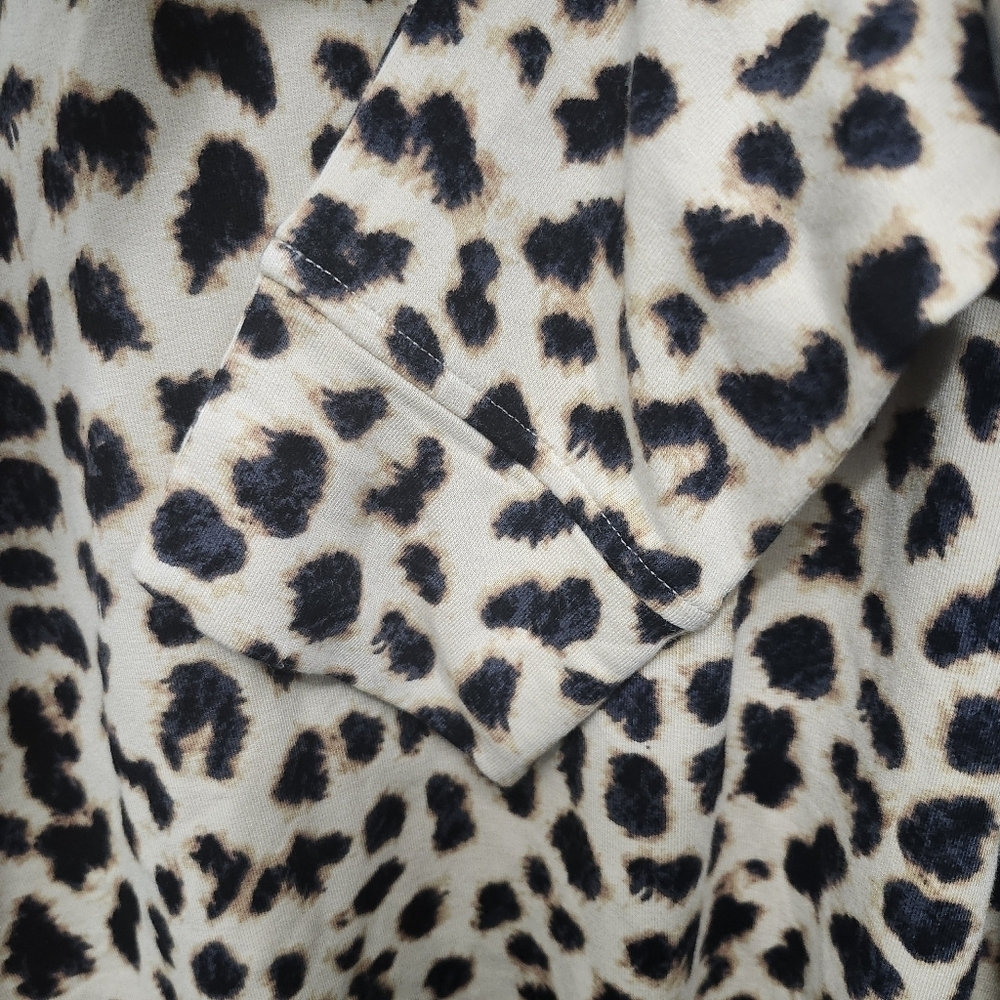 Express women's blouse top size M long sleeve animal prints new with tags - Picture 7 of 8